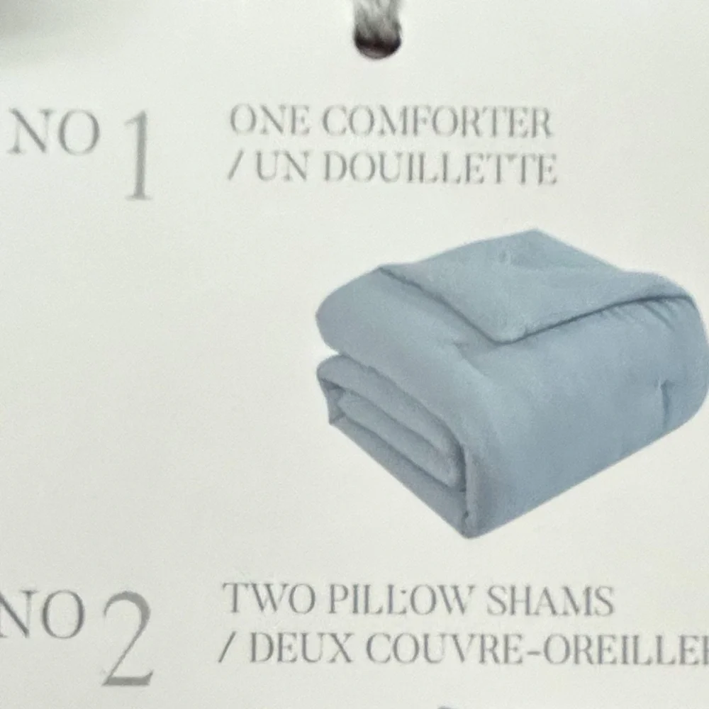 Dream Stories Blue King Comforter Set New 4 Pieces 106”x90”